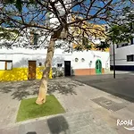Room Mar Wifi Free , Private Bathroom And Terrace
