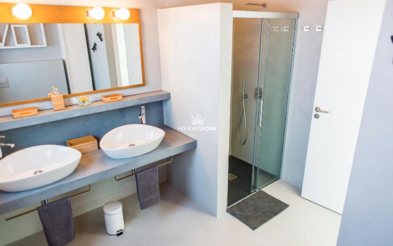 Luxury 'la Bonita' With Private Heated Pool, Bbq & Free Wifi- Suiteable For Familiesfriends Villa