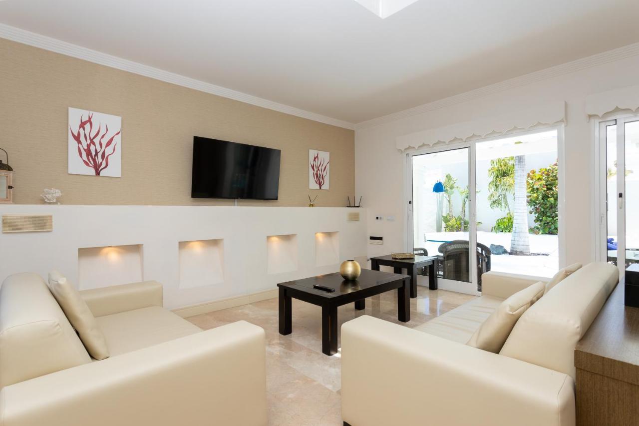 913 Villa Corralejo