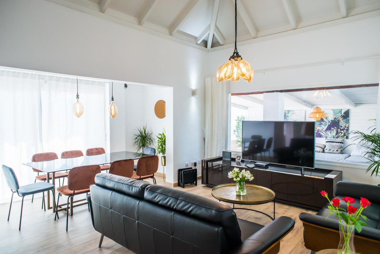 Luxury 'la Bonita' With Private Heated Pool, Bbq & Free Wifi- Suiteable For Familiesfriends Corralejo