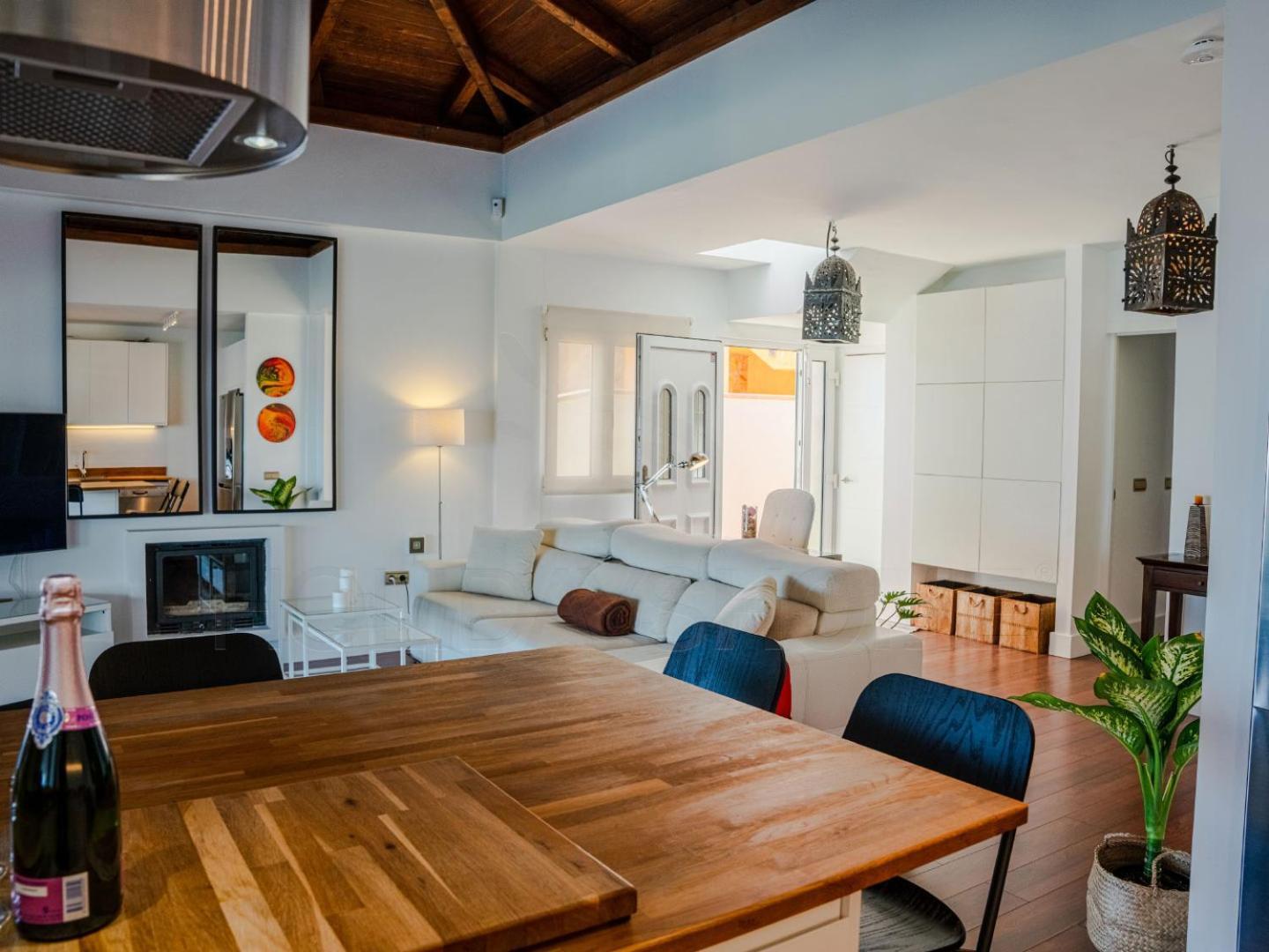 Oasis Beachfront By Holidays Villa *