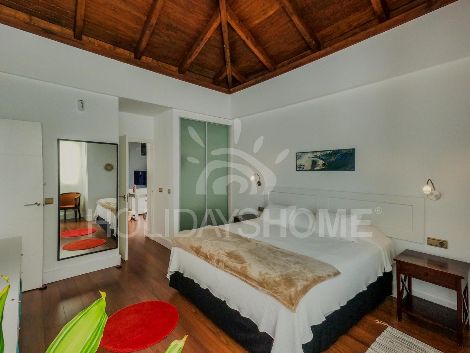 Villa Oasis Beachfront By Holidays