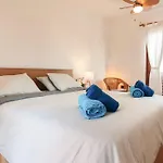 Oasis Desert - Holiday Home With Pool & Garden Near Corralejo And Lajares