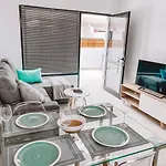 Dahlia Apartment Dunasol