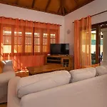 Villa Helen - Heated Pool Wifi Smarttv Barbecue