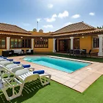 Villa Helen - Heated Pool Wifi Smarttv Barbecue