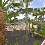 Book Jet - Oasis Pool View Apartment