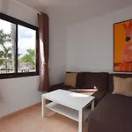 Book Jet - Oasis Pool View Apartment