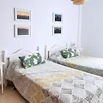 Luna De Lobos: Bright And Cozy Apartment In Bristol