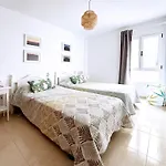 Luna De Lobos: Bright And Cozy Apartment In Bristol