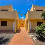 Oasis Royal 14 apartamento vista piscina Corralejo by Lightbooking