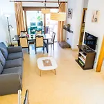 Family Villa \