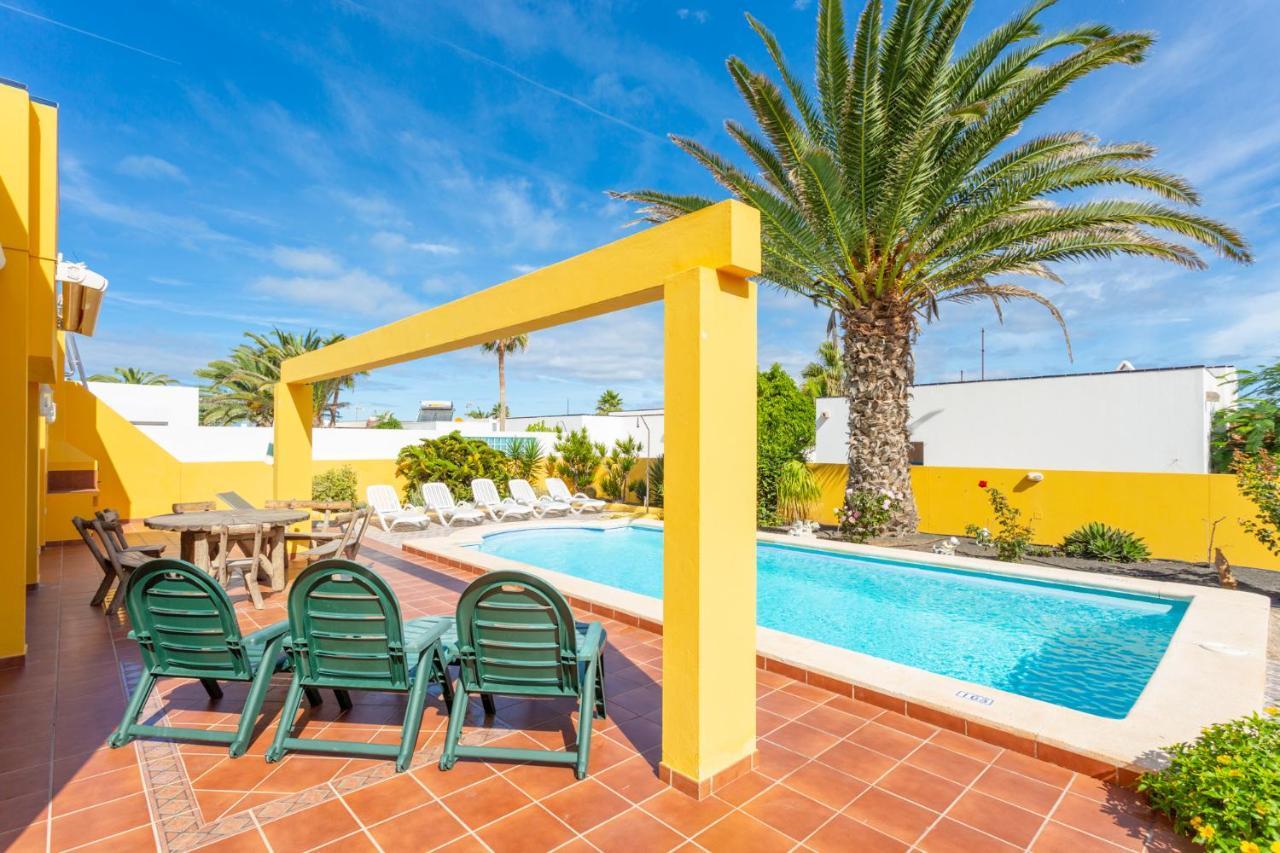 Mariposas Villa
