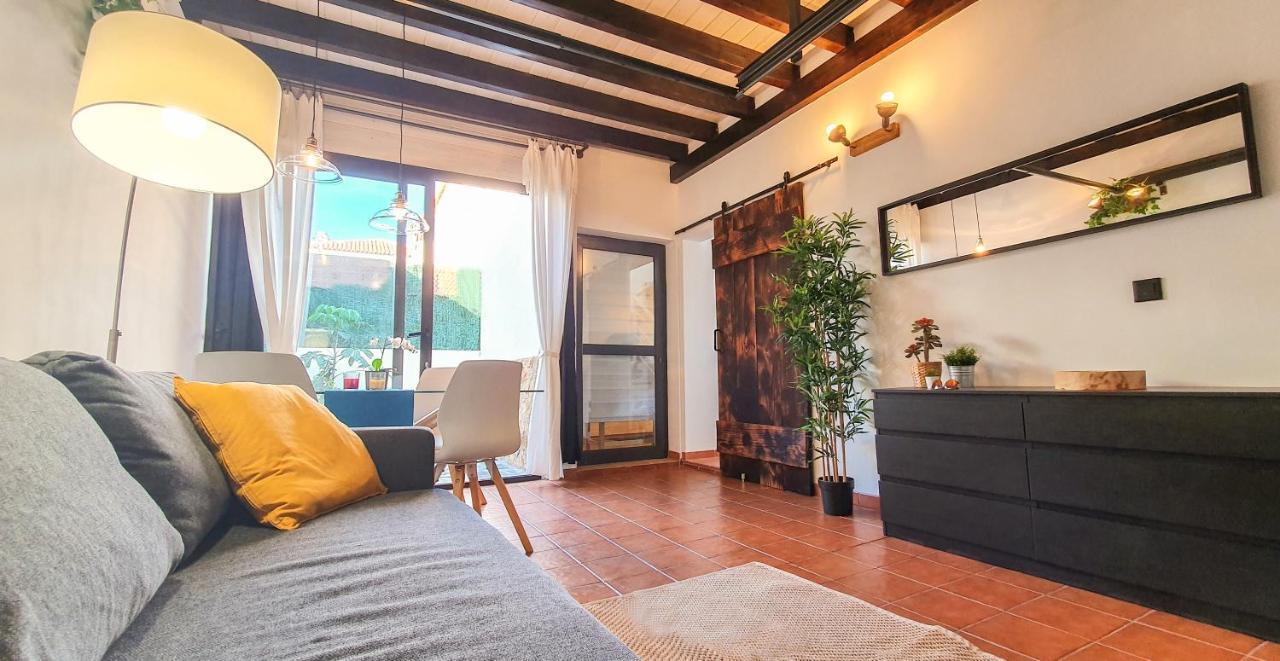 Oasis Desert - With Pool & Garden Near And Lajares *