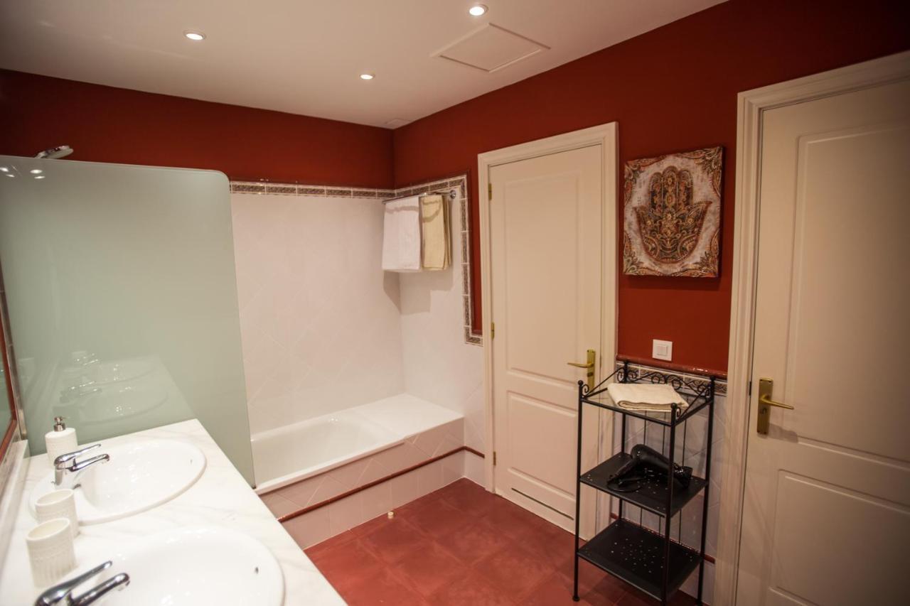 Casa Perla - With Big Garden And Private Pool Pousada