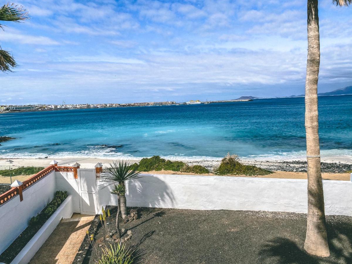 Flamencos By Veaco- Beachfront & Pool Villa Corralejo