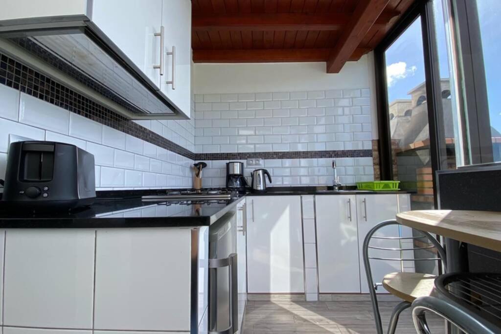 Estudio Agradable, Con Jacuzzi, Terraza Y Barbacoa, Totalmente Independiente *