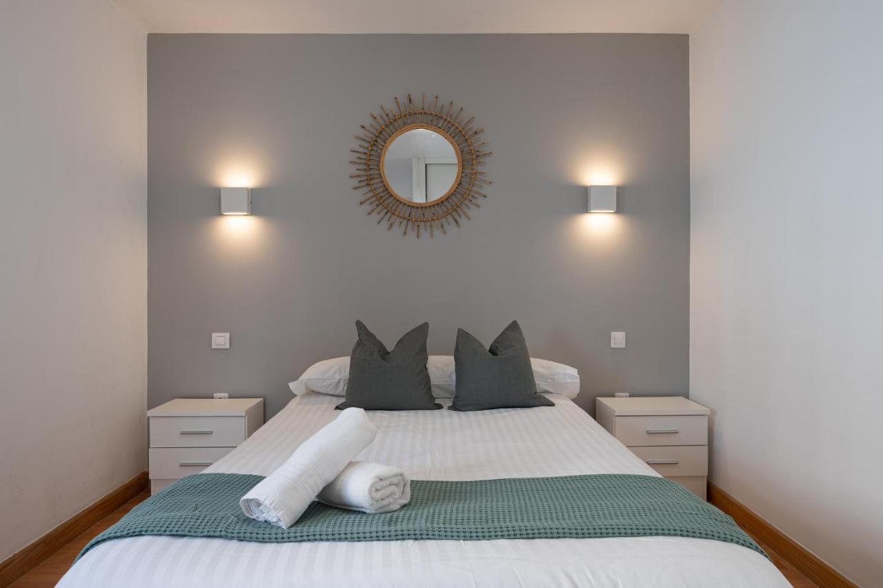 Homeforguest With Pool And Terrace 1 Min From The Apartment