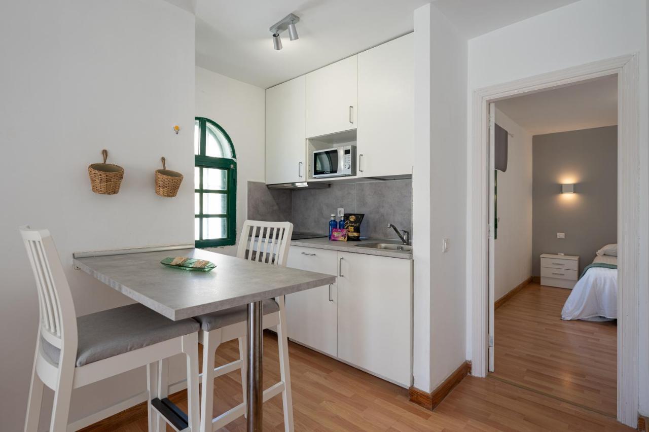 Homeforguest With Pool And Terrace 1 Min From The Apartment *