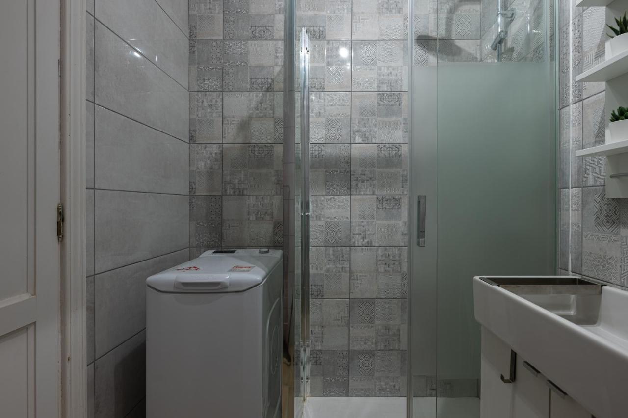 Homeforguest With Pool And Terrace 1 Min From The Apartment