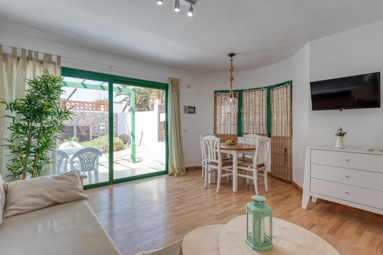 Homeforguest With Pool And Terrace 1 Min From The