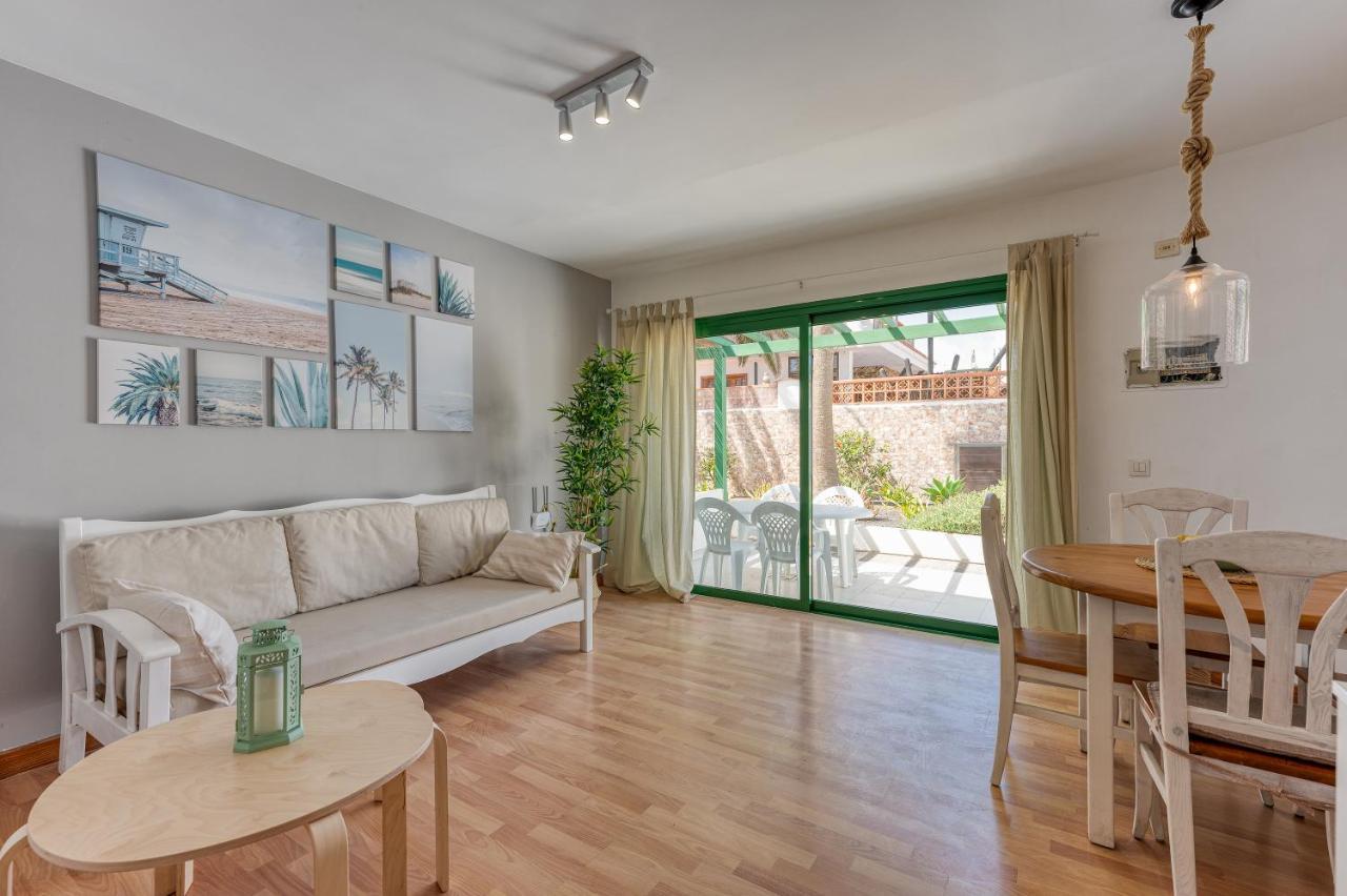 Homeforguest With Pool And Terrace 1 Min From The