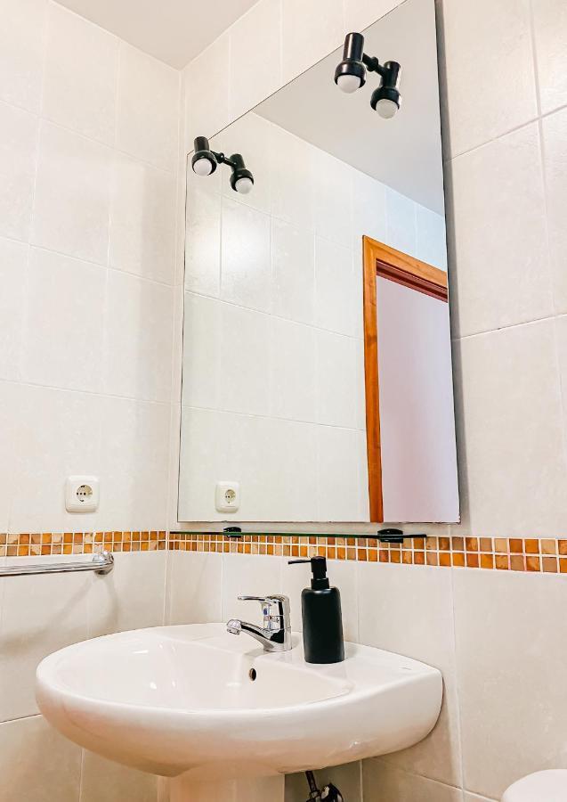 Habitacion Privada + Bano Privado En La Vivienda Homestay Corralejo