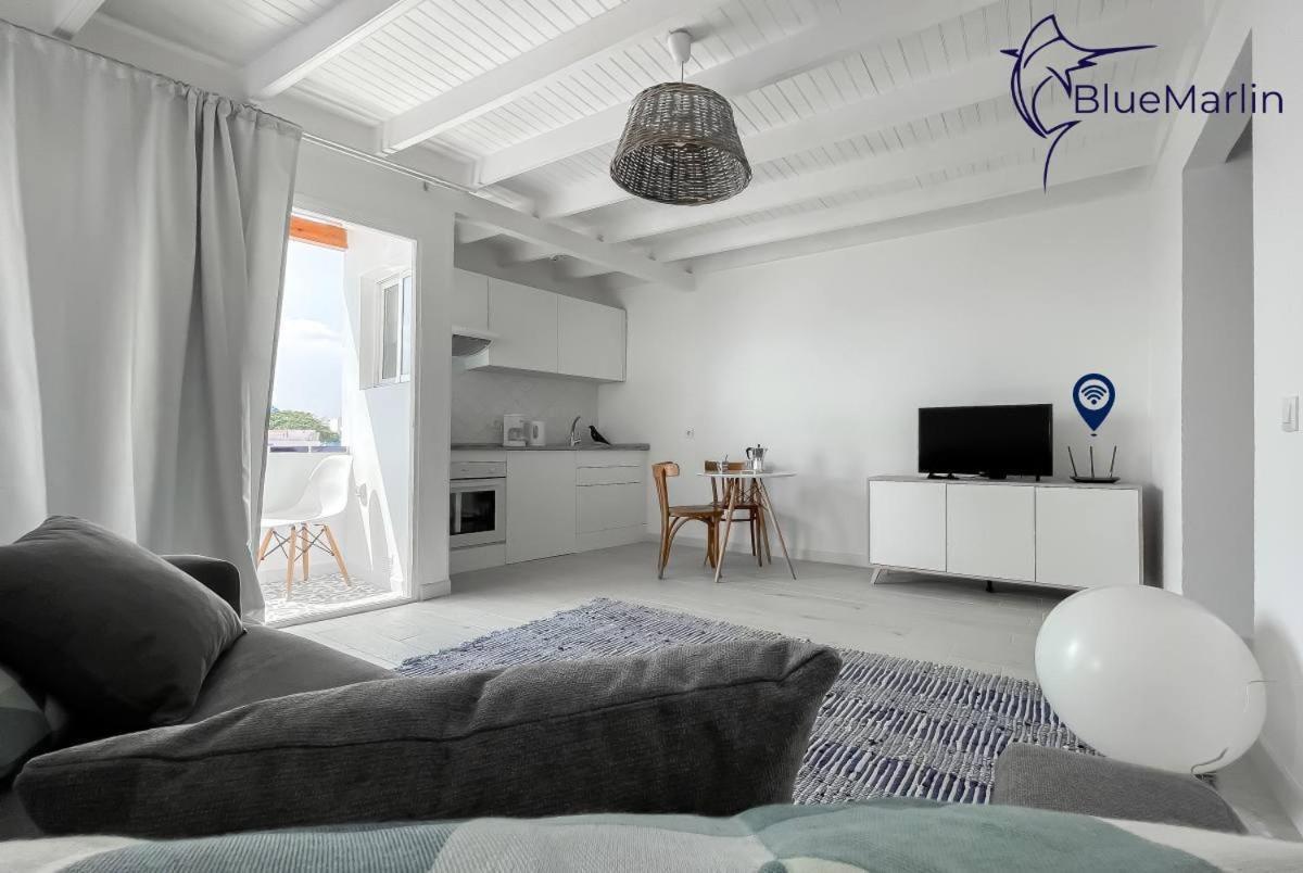 B-rent Bluemarlin Boutique Sea View Apartment