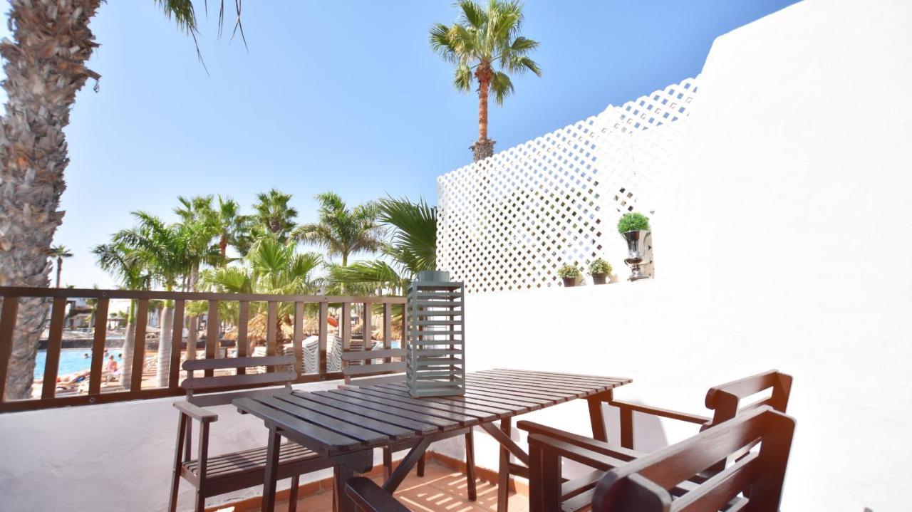 Book Jet - Oasis Pool View Apartment Corralejo