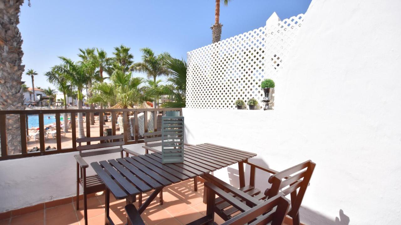 Book Jet - Oasis Pool View Apartment Corralejo