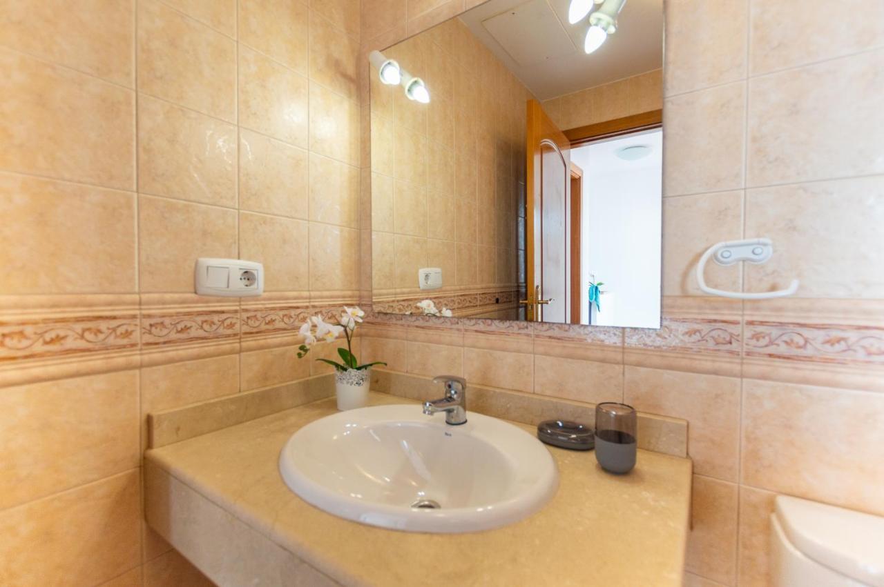 Golden Deluxe By Avila Villa Corralejo