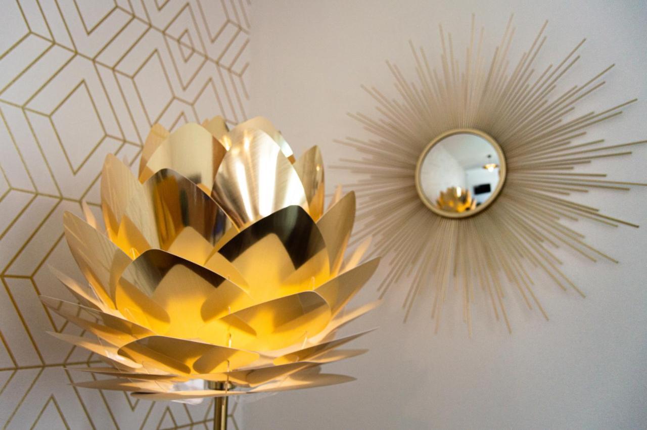 Golden Deluxe By Avila
