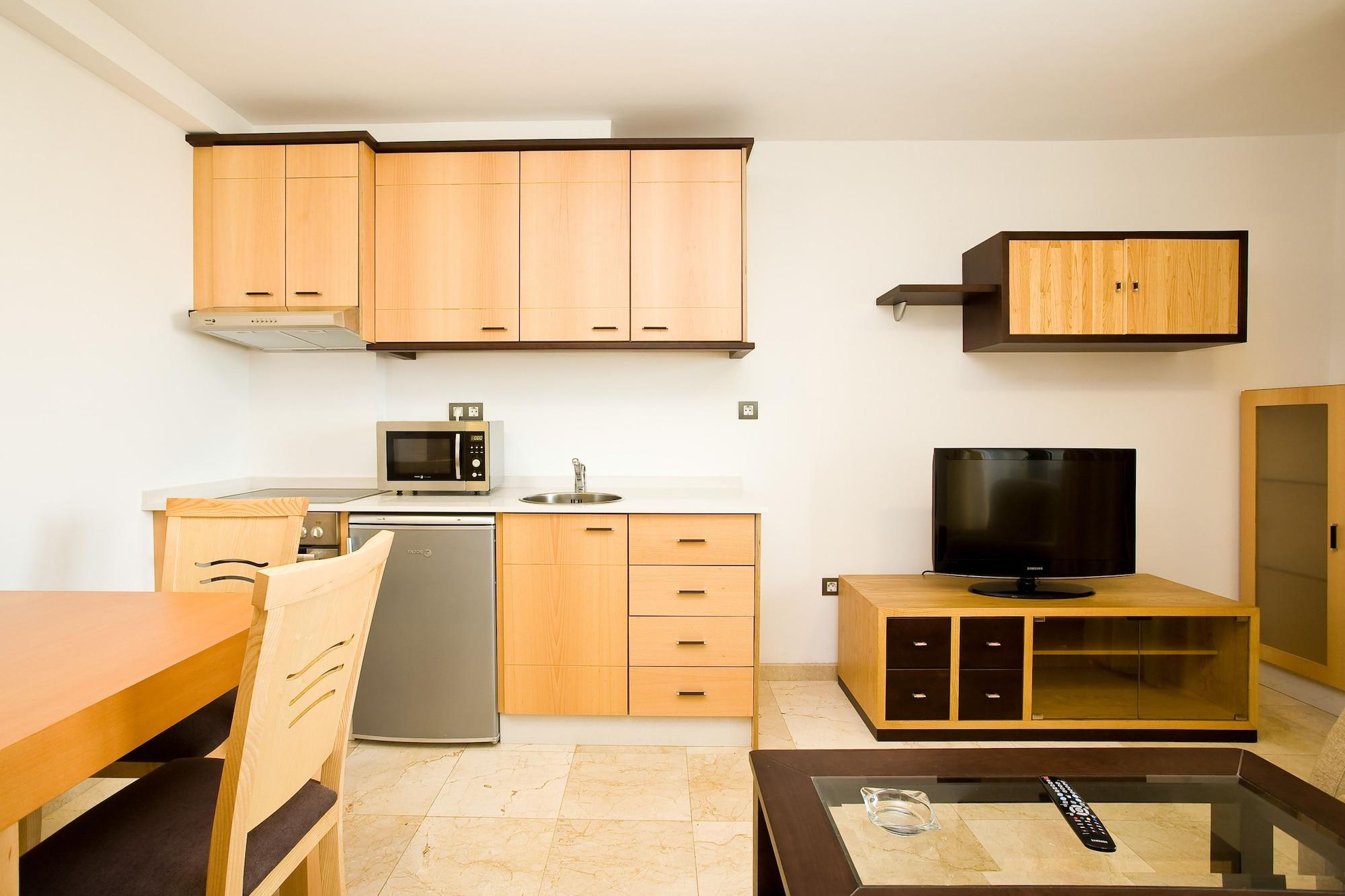 Hotel The 4*
