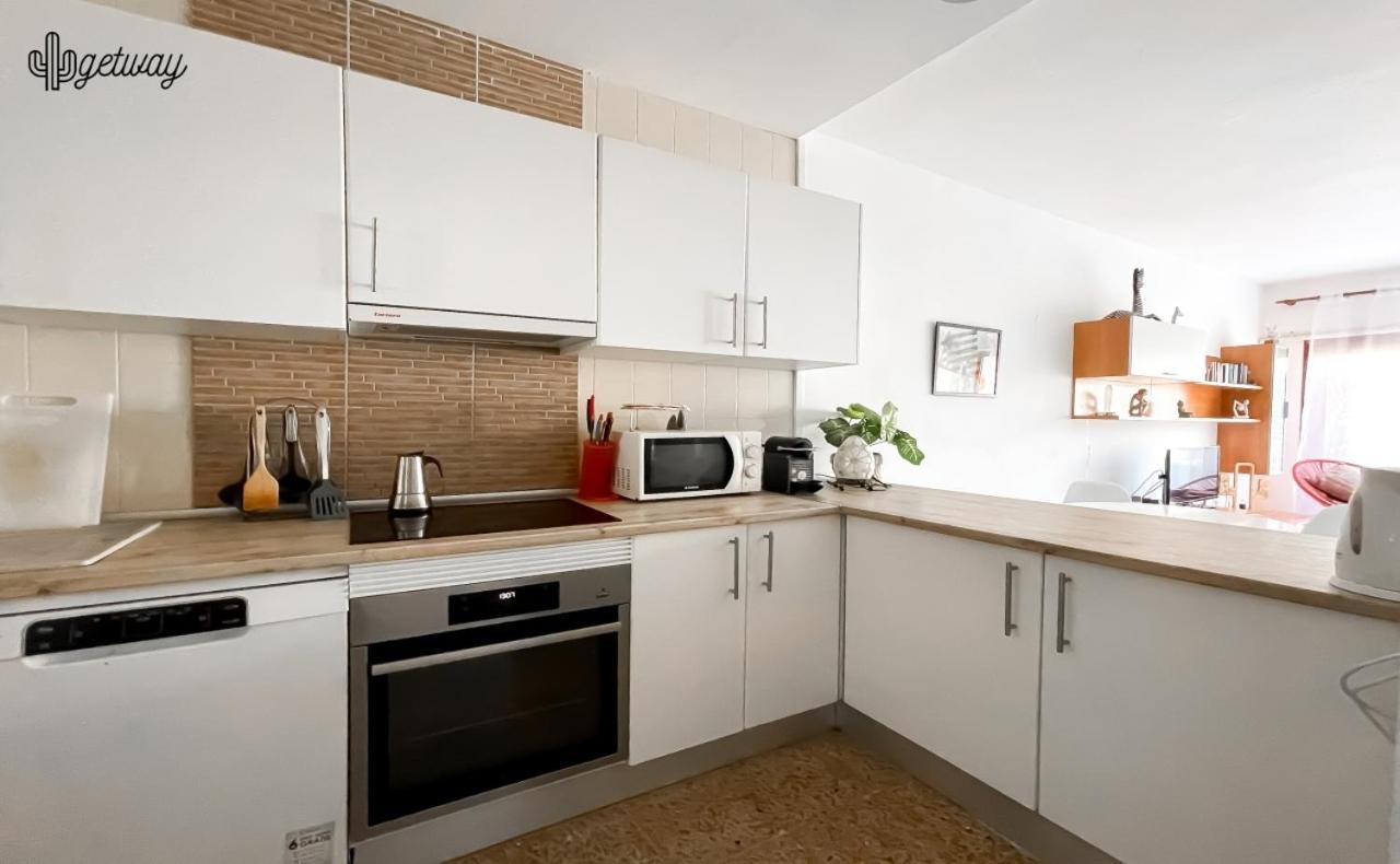 Apartment Getaway Town