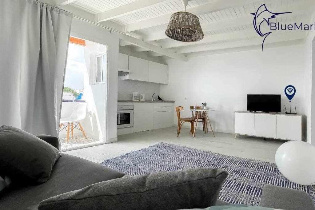 B-rent Bluemarlin Boutique Sea View Apartment