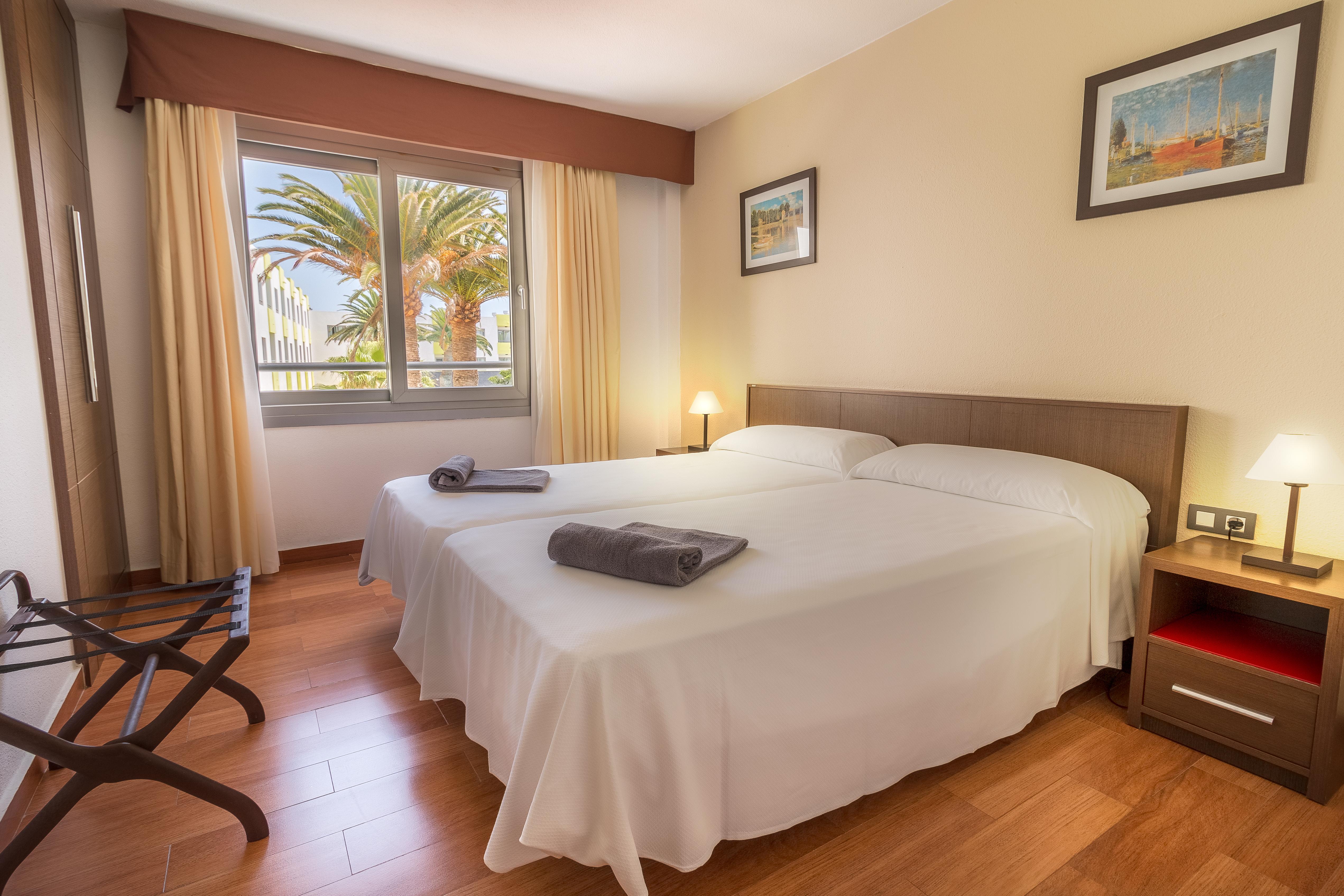Hotel The 4*