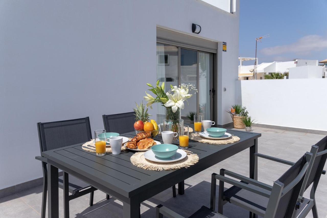 Family 1 Beachfront By Holidays Apartment Corralejo