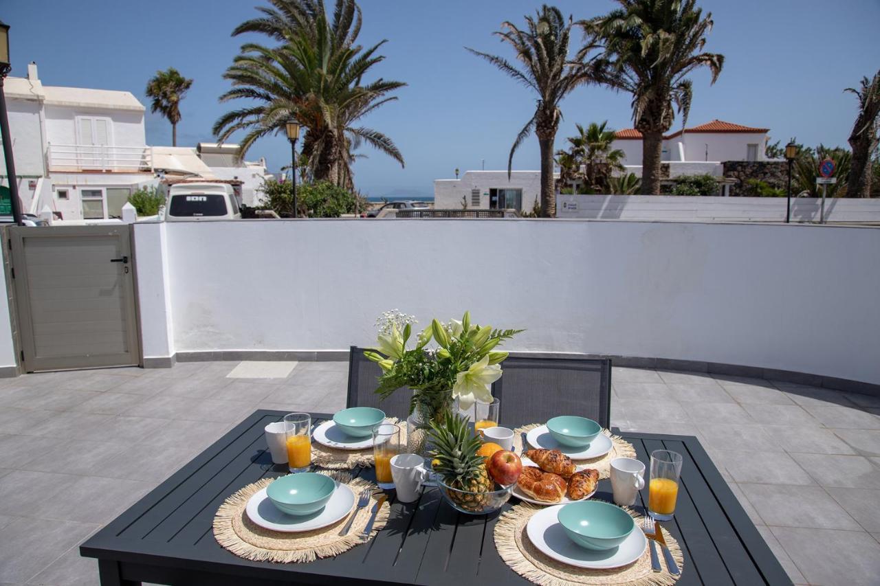Apartment Family 1 Beachfront By Holidays *