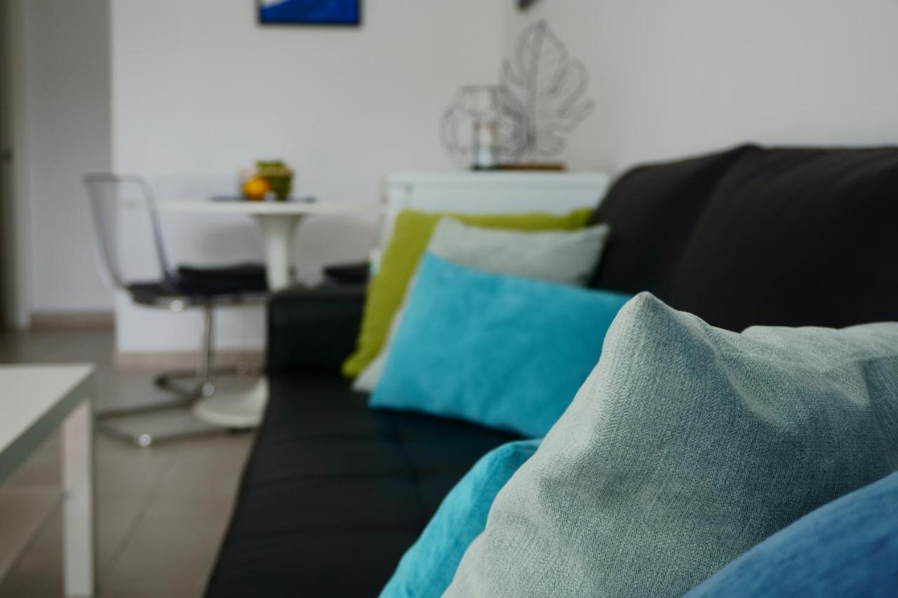 Blue Ocean Corralejo: Sunny Terrace, Pool, Wifi Apartment *