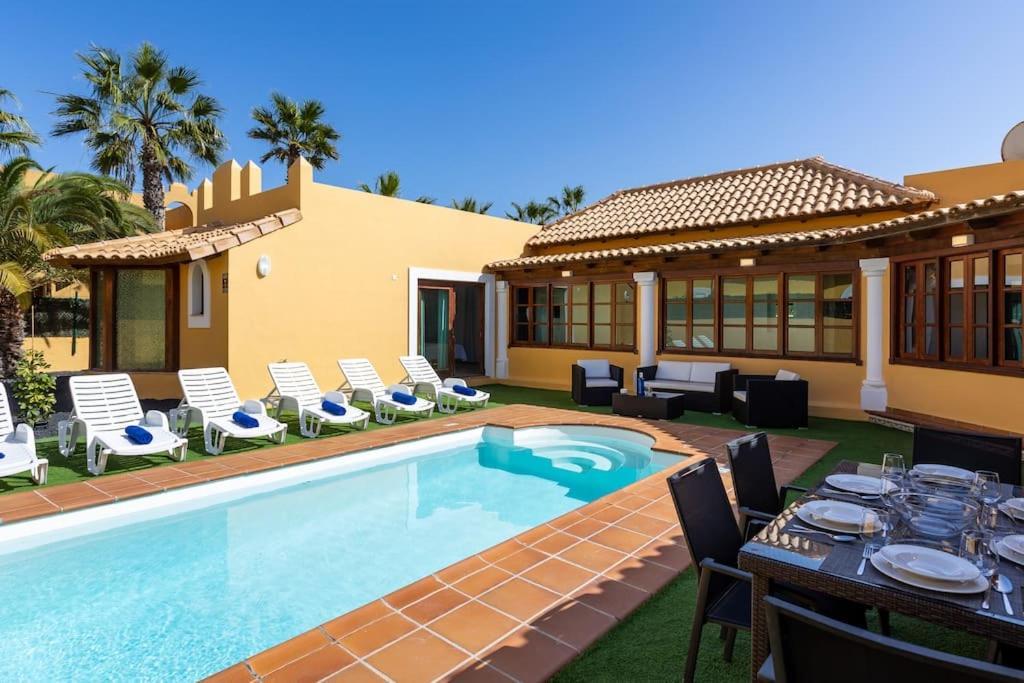 Villa Helen - Heated Pool Wifi Smarttv Barbecue *