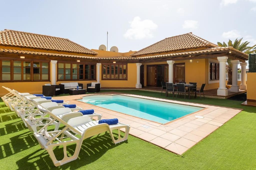 Villa Helen - Heated Pool Wifi Smarttv Barbecue