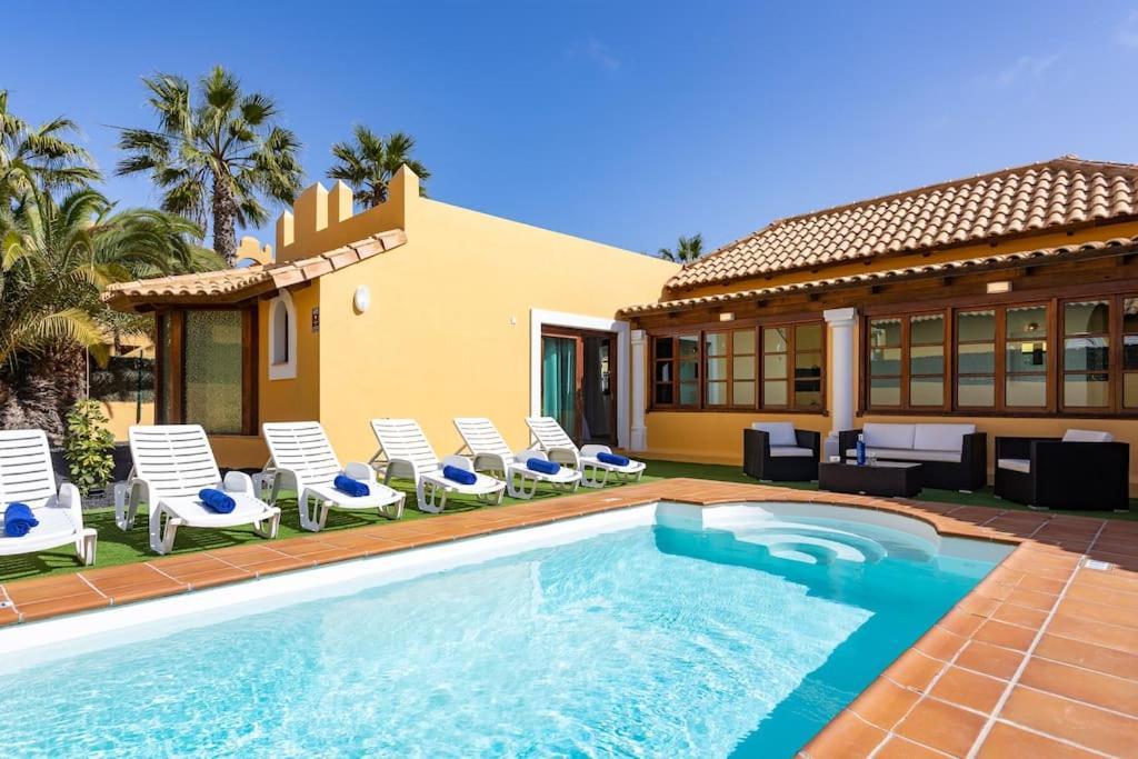 Villa Helen - Heated Pool Wifi Smarttv Barbecue *
