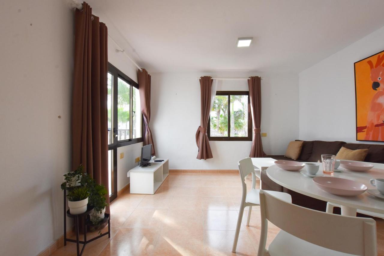 Book Jet - Oasis Pool View Apartment *