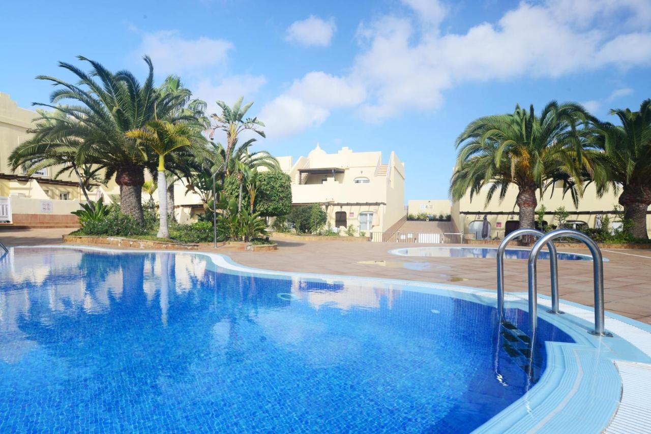 Townhouse El Sultan, 6 Sleeps, Wi-fi & Tv Package Corralejo