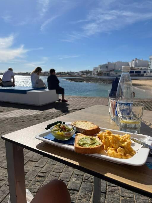 Appartement Gilda: Beautiful Spacious Apartment. Seaview From Rooftop Terrace