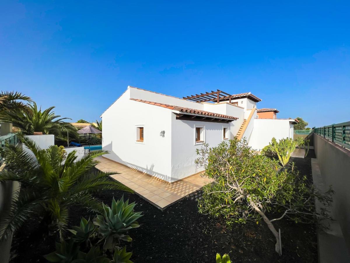 Velas Villa