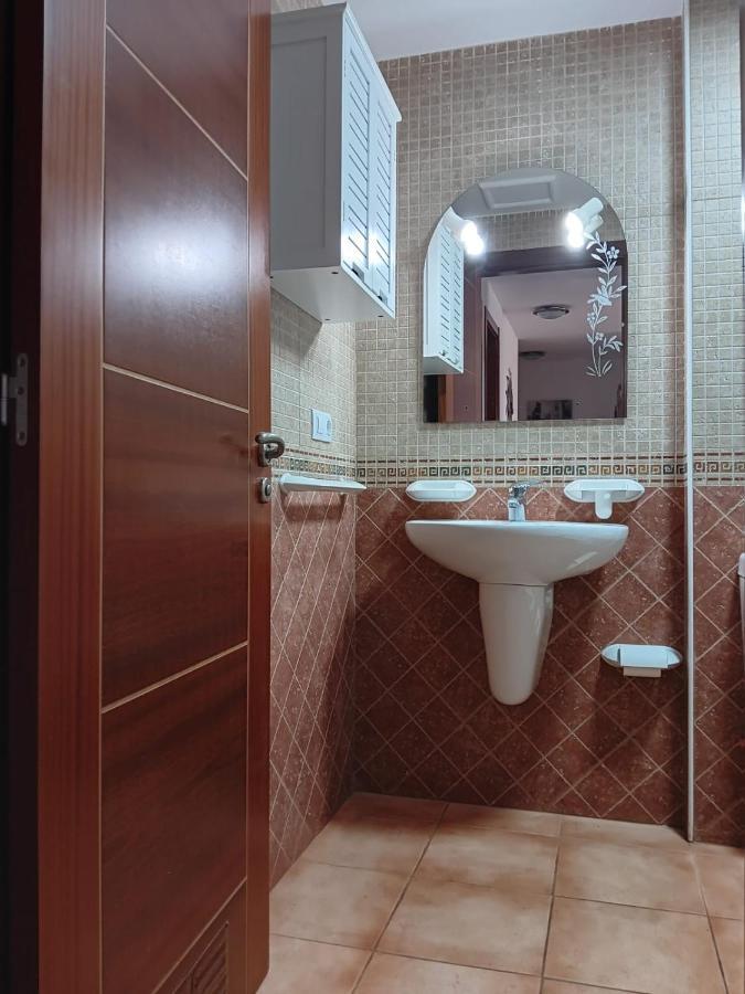 Apartment Brisas Fuerteventura: Optic Fiber,solarium,bbq