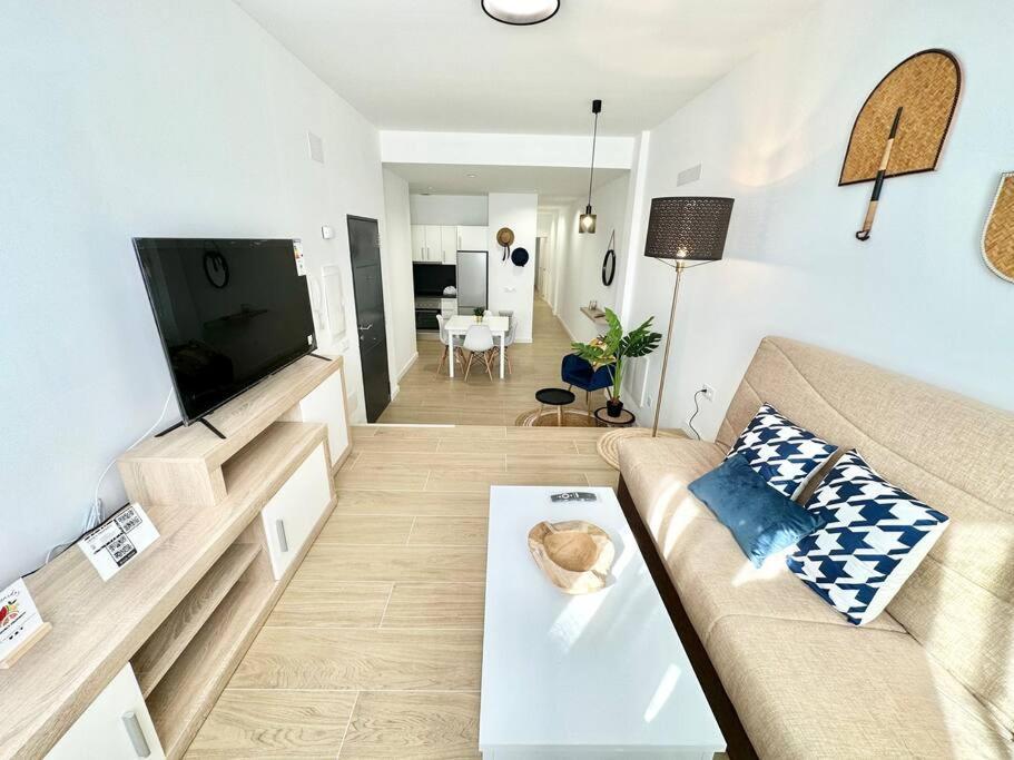 Apartment La Gofio En El Centro De Corralejo, Dos Habitaciones, Dos Banos, Terraza Privada Y Wi-fi