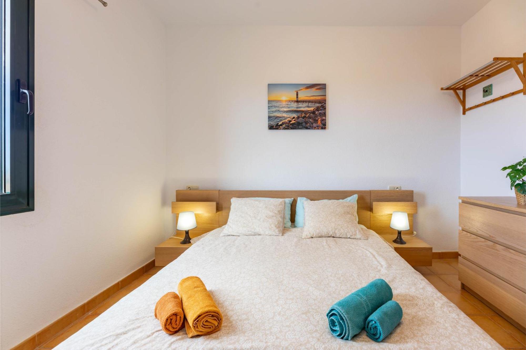 Sunrise Surf House, Big Garden, Hot Tub, Parking, Super-fast Free Wi-fi Сasa de vacaciones *