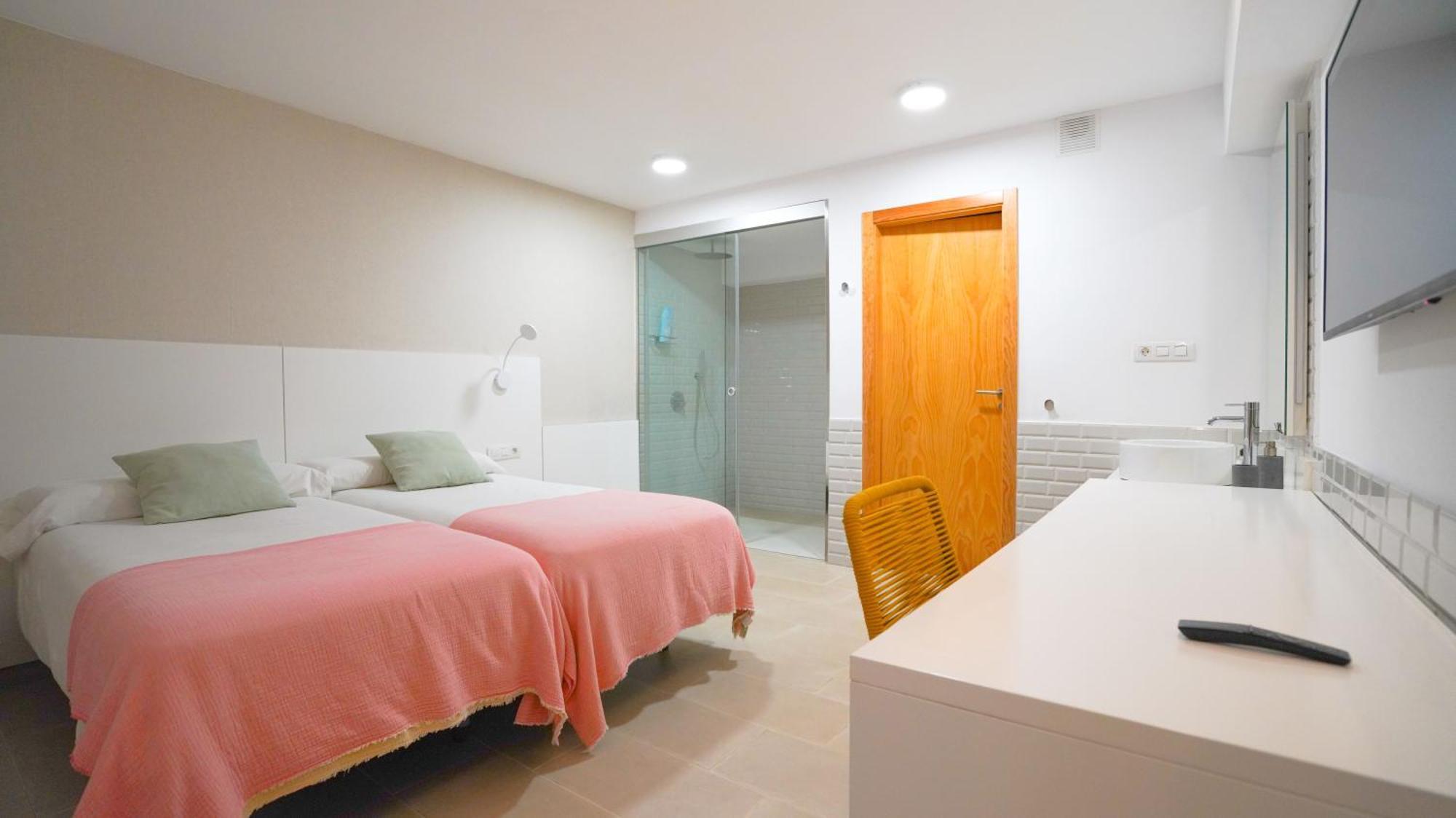 Oceanside Luxury Loft - Fast Wi-fi - Workstations *
